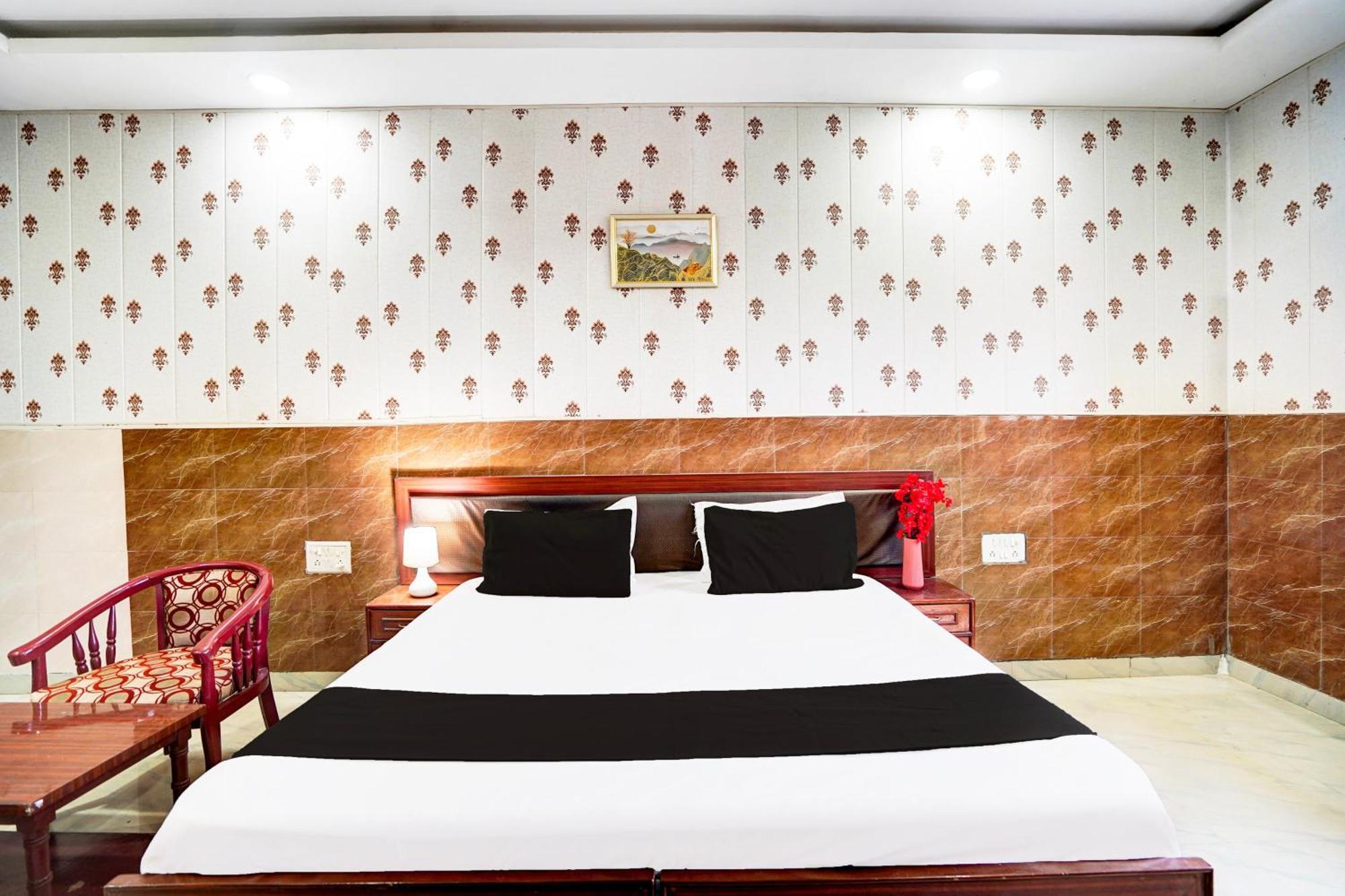 Hotel O Nova Resorts & Luxury Farm Raebareli Exterior photo